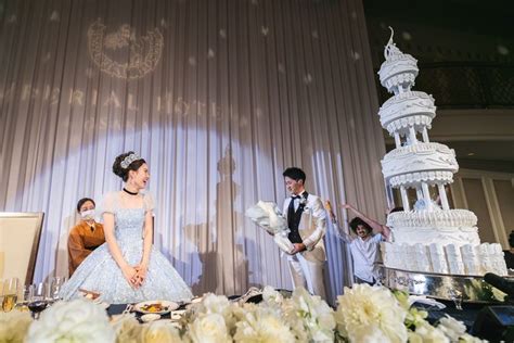 結婚式【ケーキ入刀】で使う人気ウエディングケーキ5選！ケーキ入刀の意味から段取りまで紹介。 トキハナmagazine