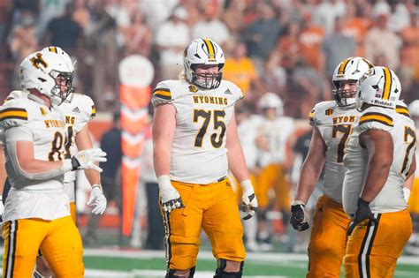 2024 NFL Draft Scouting Report: Frank Crum, OT, Wyoming