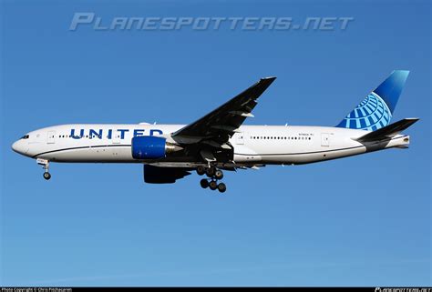 N Ua United Airlines Boeing Er Photo By Chris Pitchacaren Id