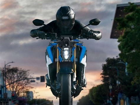 Appena uscita e subito scontata la maxi naked Suzuki così è davvero