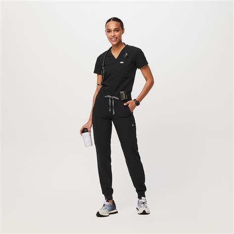 Women S Black Uman Relaxed Jogger Scrub Pants Black Xxs Figs Premium Scrubs Lab Coats