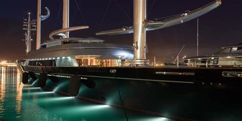 10 Luxury Houseboats from Around the World - Best Yachts and Houseboats