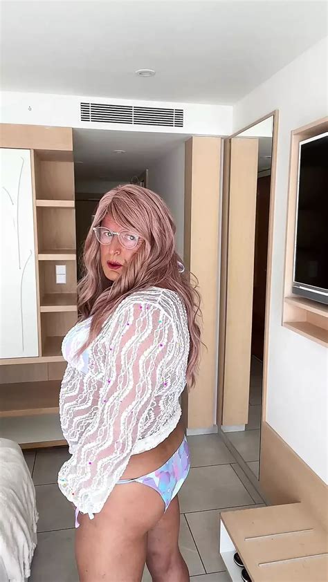 Amateur Transvestiert Kellycd2022 Sexy Milf In Rosa Dessous XHamster