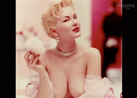 Janet Pilgrim Nude Sexy Photos TheFappening