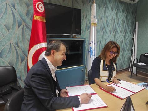 Signature d une convention de partenariat entre l Institut supérieur de