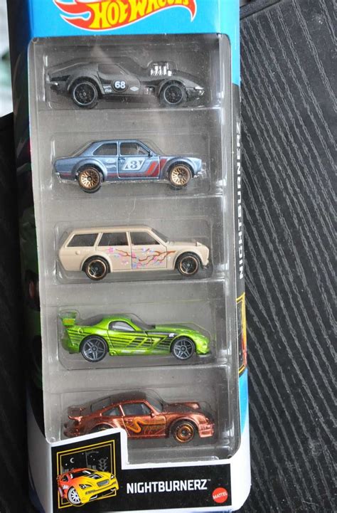 Набор подарочных машинок Хот Вилс Hot Wheels pack оригинал грн Колекціонування Київ на Olx
