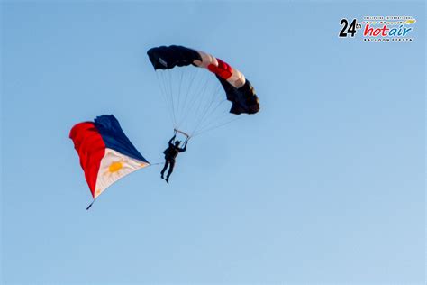 In The Clouds Albay S Hot Air Balloon Festival And Airshow The Filipino Rambler