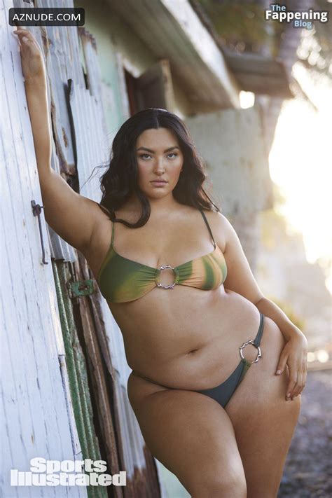 Yumi Nu S Sexy Bikini Pics Of Sports Illustrated AZNude