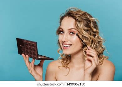 Hundred Naked Pallet Royalty Free Images Stock Photos Pictures Shutterstock