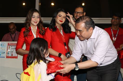 AirAsia celebrates Lunar New Year with 100% load for its special late