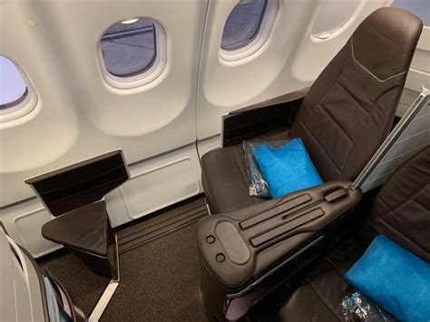 Review Hawaiian Airlines A330 200 First Class Los Angeles To Honolulu