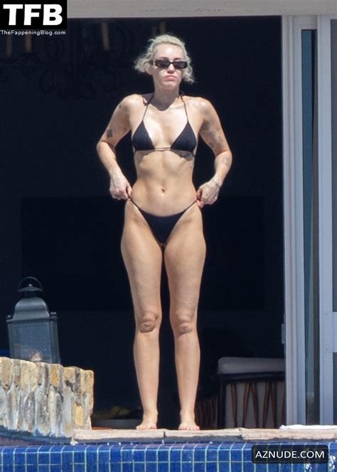 Miley Cyrus Sexy Seen Flaunting Her Hot Bikini Body In Cabo Aznude