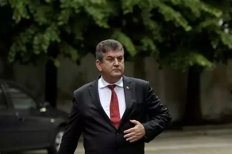 Gabriel Oprea Achitat în Dosarul Maşinii De Lux Cumpărate De DIPI