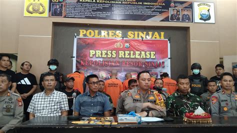 Dari Tersangka Demo Anarkis Di Kpu Sinjai Diduga Pps Desa Kassi