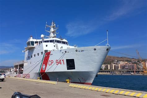 Migranti A Reggio Calabria La Nave Diciotti Con 528 A Bordo Notizie