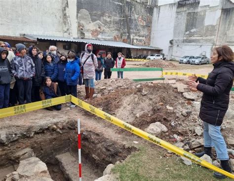 Las Ventanitas Al Pasado De La Ciudad Vieja De Montevideo