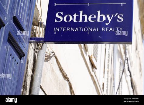 Sothebys Real Estate Office Hi Res Stock Photography And Images Alamy