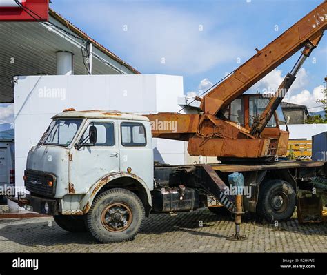 Old Vintage Crane Stock Photos And Old Vintage Crane Stock Images Alamy