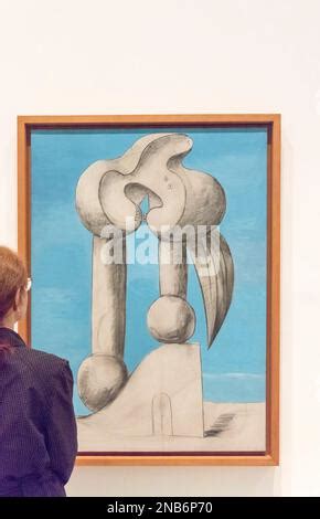 Figures By The Sea I 1932 Pablo Picasso 1881 1973 Stock Photo Alamy