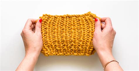 Knitting Stitches for Beginners [5 Easy Patterns]