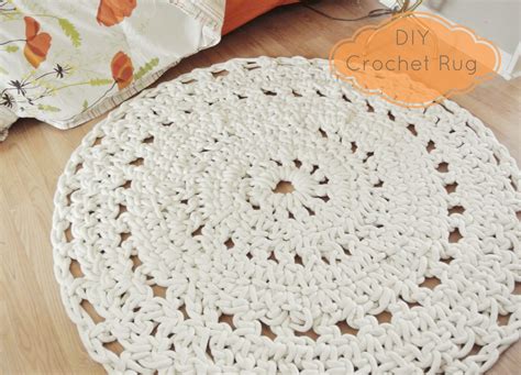 DIY Crochet Rug - dainty fingers