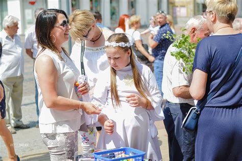 Procesja Bożego Ciała w Tucholi ZDJĘCIA Tucholanin pl