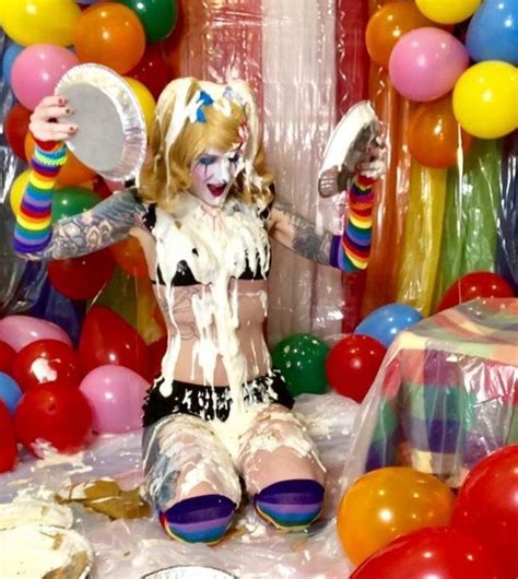 Female Clown Clowns Body Painting Messy Eat Bodypainting Body