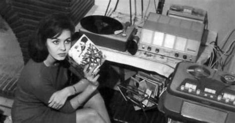 Very Us Mumblings Vinyl Porn 5 How The Ears Were Won