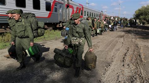 Putin Aims To Strengthen Russias Military By Easing Citizenship For