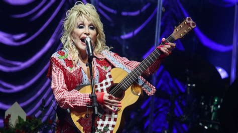 Dolly Parton gives $1M to infectious disease research, again