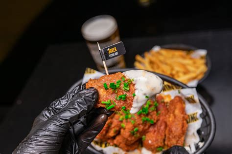 Wing Kingz Diner Inspired Dishes Sports And Cold Beer