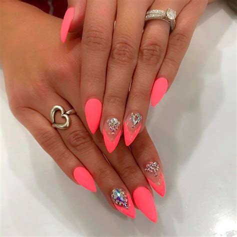 34 Short Stiletto Nails Trendy Ideas Nails Design With Rhinestones