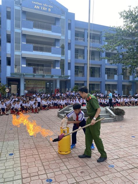 Phòng Cảnh sát PCCC và CNCH thực hiện công trình thanh niên Tuyên