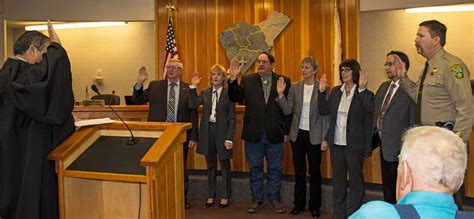 Mariposa County Newly Elected Officials Sworn In On January 6 2015