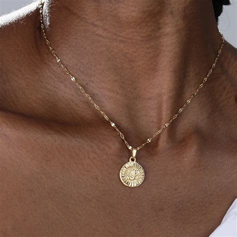 Collier Ras Du Cou Avec Pendentif Lettre Pour Femme En Acier