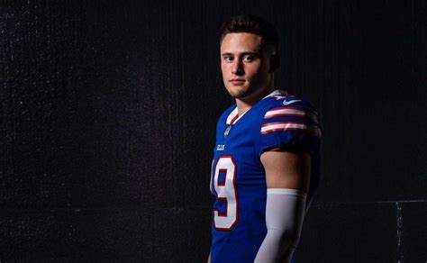 NFL Matt Araiza Kicker Of Mexican Descent Signs With Kansas City