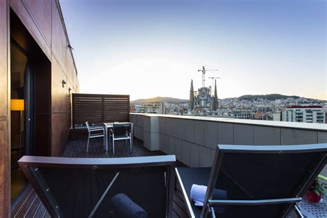 The Top Barcelona Rooftops and Bars for Sagrada Familia Views - Must ...