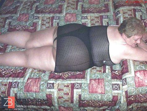 Mature And Grannies Clad Bikinis And Underwear ZB Porn