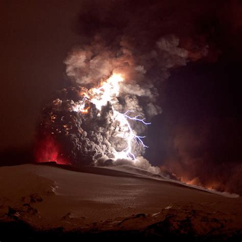 Electrical Eruptions: Volcano Lightning - ABC News