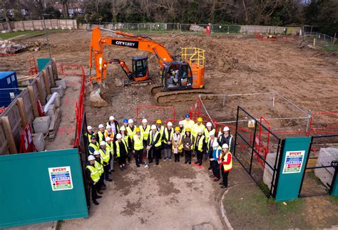 Riverside and Countryside Partnerships mark success of new estate