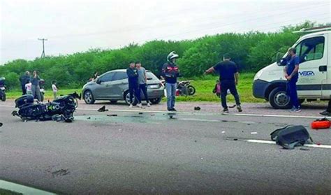 Un Matrimonio Muri Al Chocar Con Un Cami N Cuando Viajaba Al Motogp