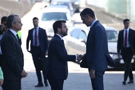 El Parlament Ratifica Que El Govern Congeli Les Relacions Amb L Estat