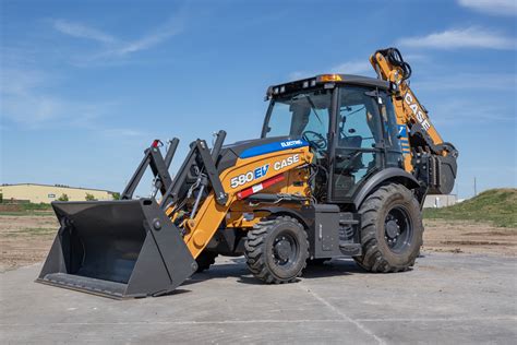 CASE debuts electric backhoe loader, adds new EV models | Underground ...