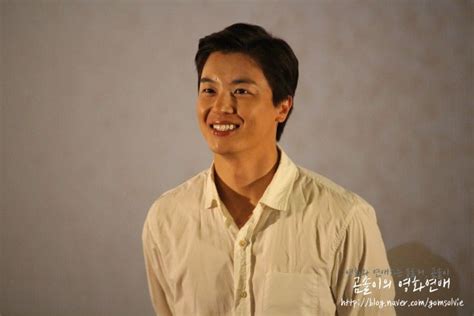 Pin Von SULISTYAWATI Auf YEON WOO JIN