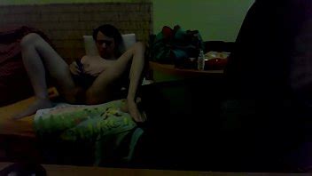 Jouer avec un vibrateur et doigté XVIDEOS