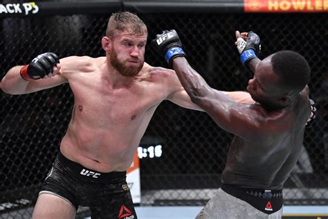 UFC 259 Jan Blachowicz Overpowers Israel Adesanya To Retain Title