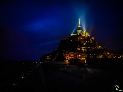 Mont-Saint-Michel at night (tips + photos)