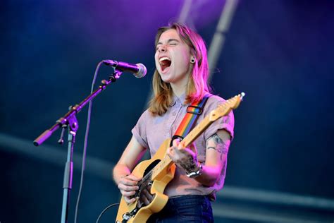 Julien Baker Turn Out The Lights