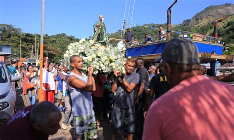 Missa campal e barqueata marcam festa de São Pedro padroeiro dos