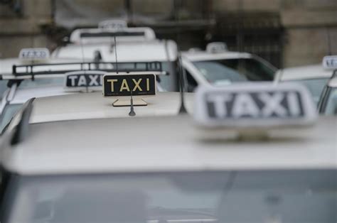 Corso Lodi Tassista Minacciato E Rapinato Da Un Cliente